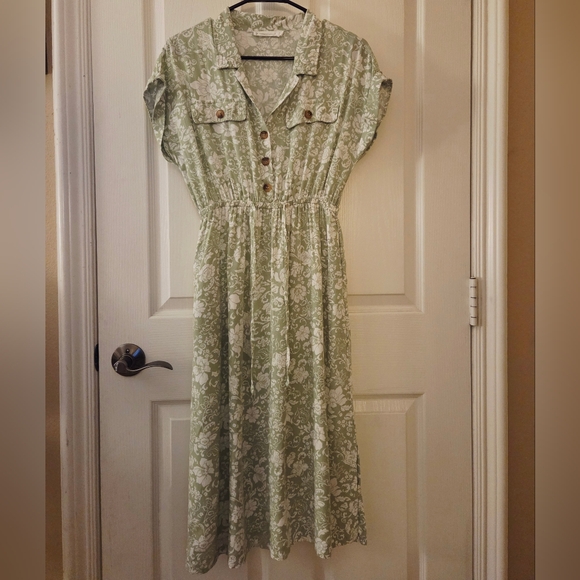 Lucky Brand Dresses & Skirts - Lucky Brand Green Floral Midi Dress